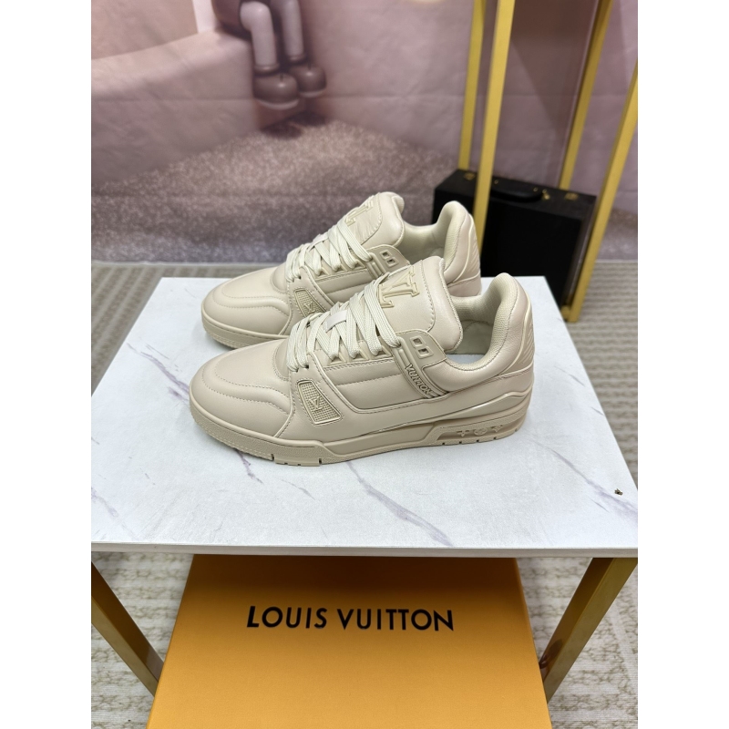 l**is V*t*n sneakers